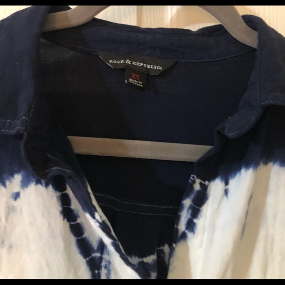 Rock & Republic button up rayon blouse XS - Picture 2 of 4
